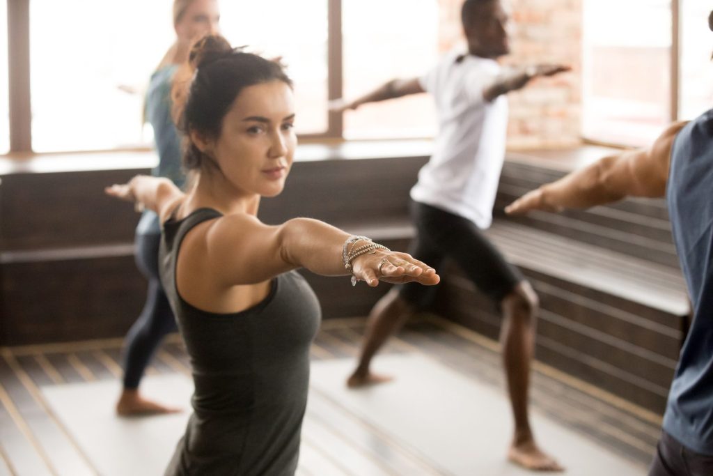 Premier cours de Pilates débutant : comprendre les bases sans se décourager